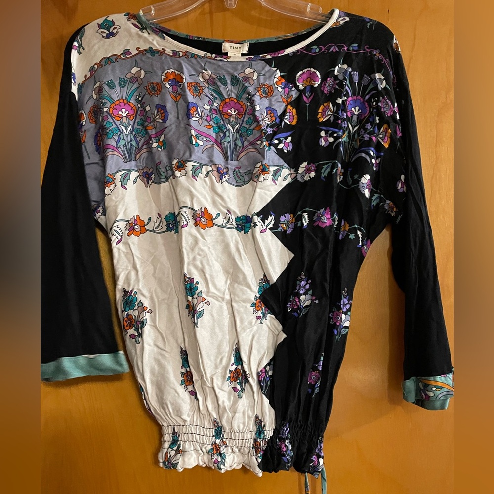 TINY Anthro Floral Top NWT Size Small